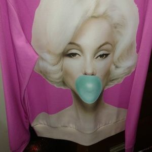 Pink marylin monroe shirt