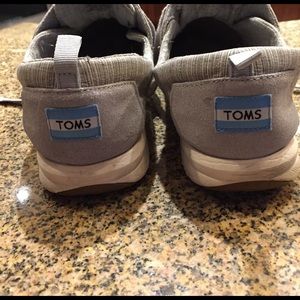 TOMS tennis shoes