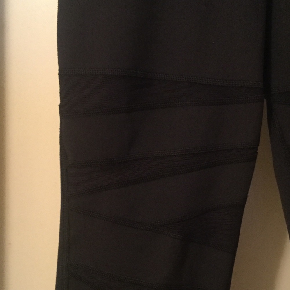 🚫SOLD 🚫Lulu🍋 Wunder Under Tech Mesh - Picture 3 of 6