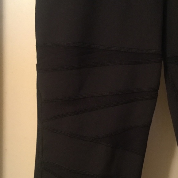 🚫SOLD 🚫Lulu🍋 Wunder Under Tech Mesh - Picture 3 of 6