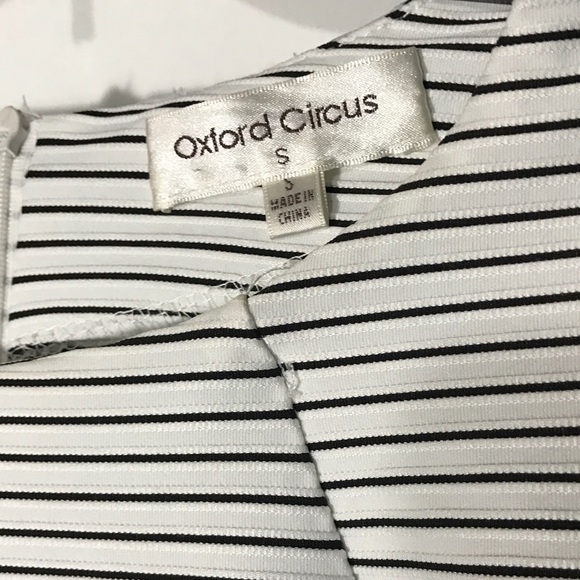 EUC Oxford Circus Structured Peplum Top - S - Picture 2 of 4