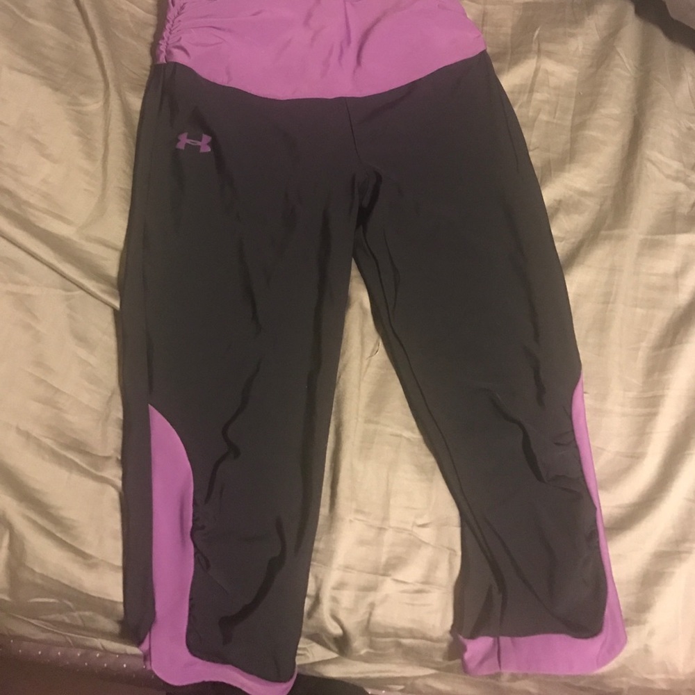 💜Under Armour Capri Leggings💜 SUPER COMFY