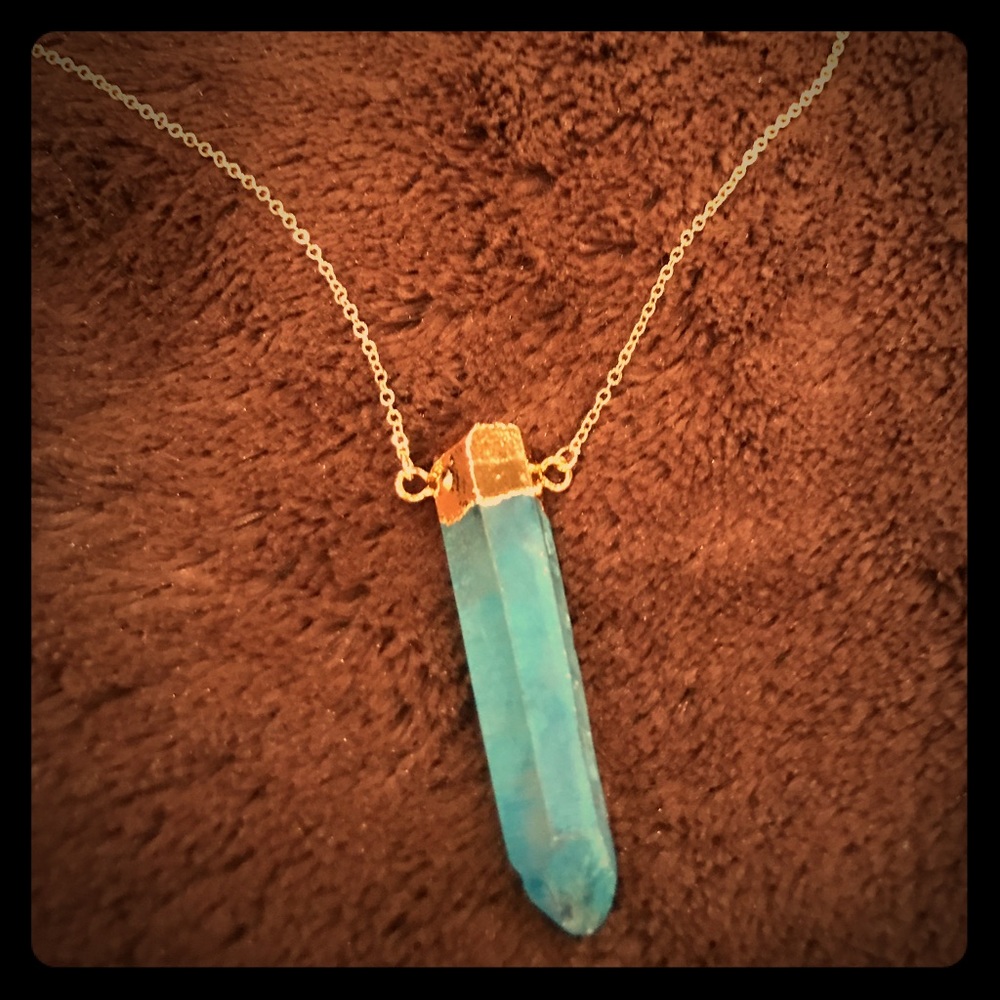 Beautiful blue crystal necklace