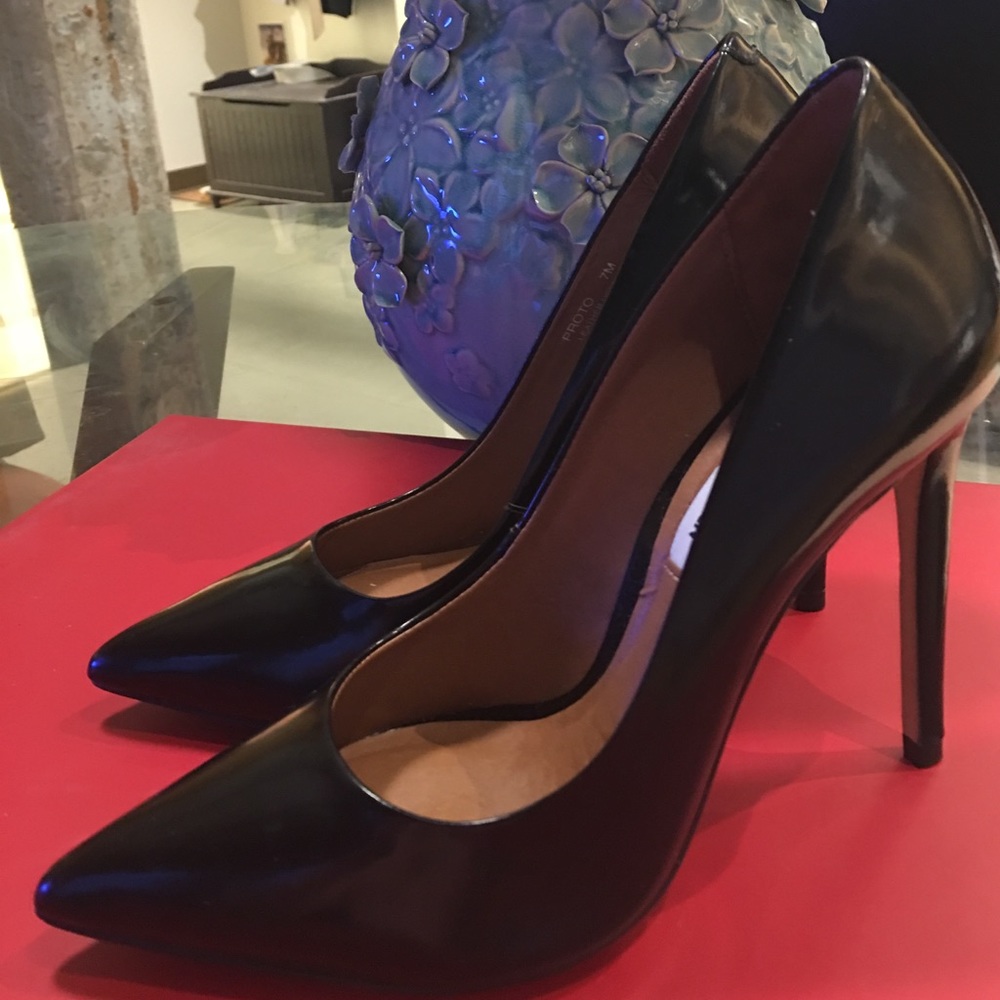 Steve Madden Proto. Black patent leather. Size 7M.