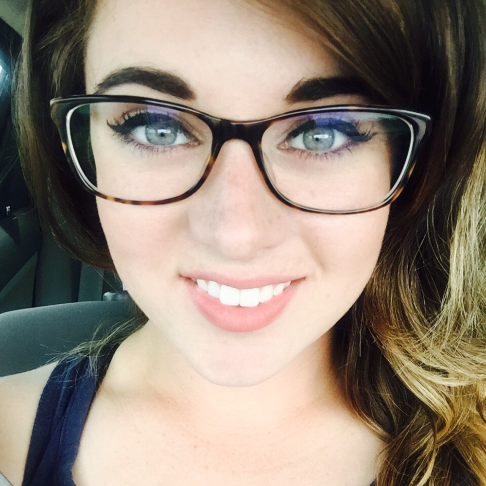 Meet your Posher, Kelsie