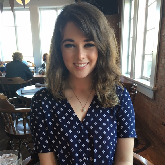 Meet your Posher, Kelsie - Picture 2 of 4