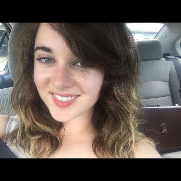 Meet your Posher, Kelsie - Picture 4 of 4