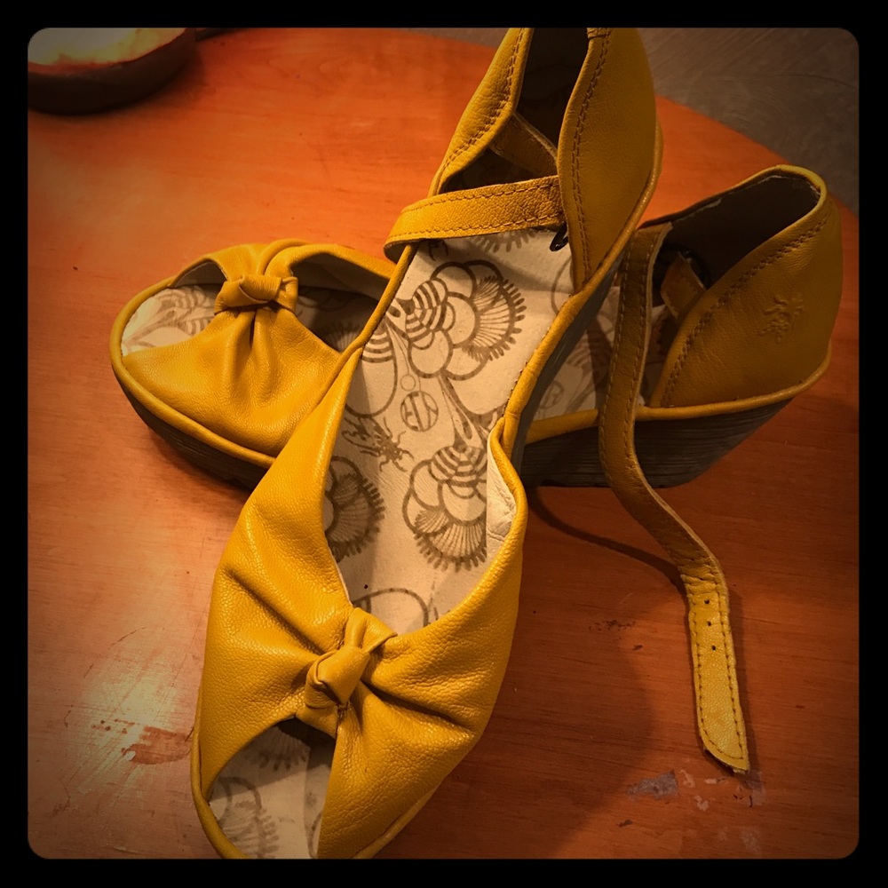 Fly London yellow platforms size 40