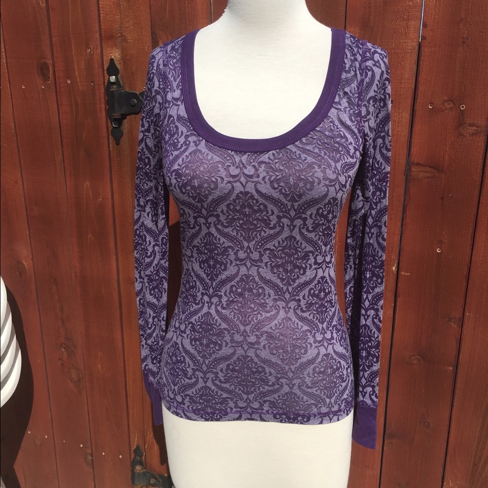 Long sleeved top