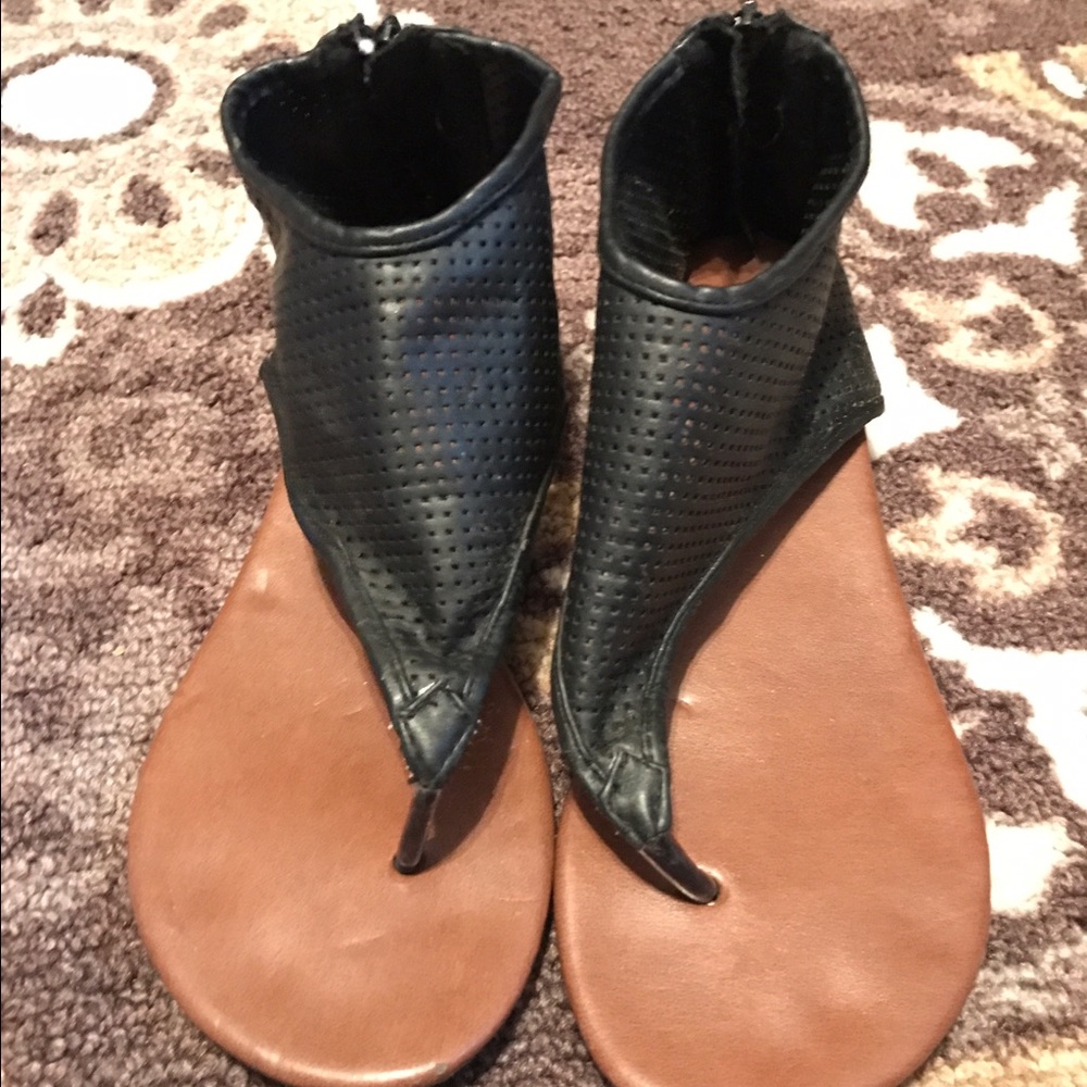 Black Poppy Sandals