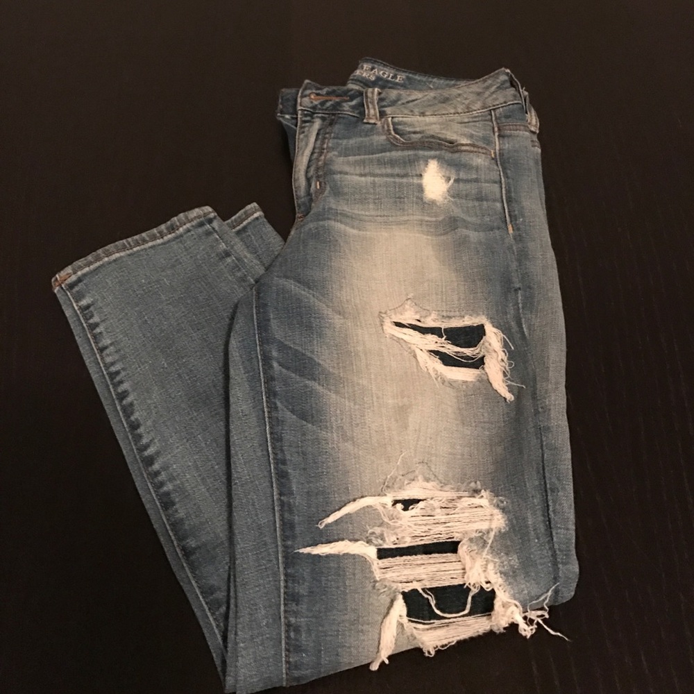 Distressed Cropped Jeans 👖