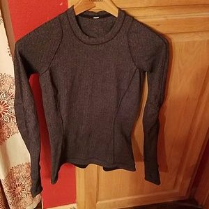 Lululemon black and grey fitted long sleeve