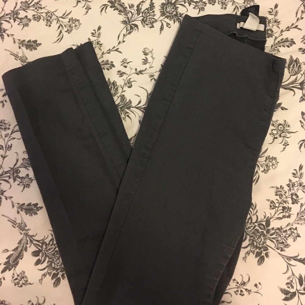 Gray skinny pants