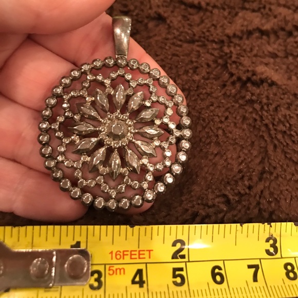 Circle medallion - Picture 2 of 2