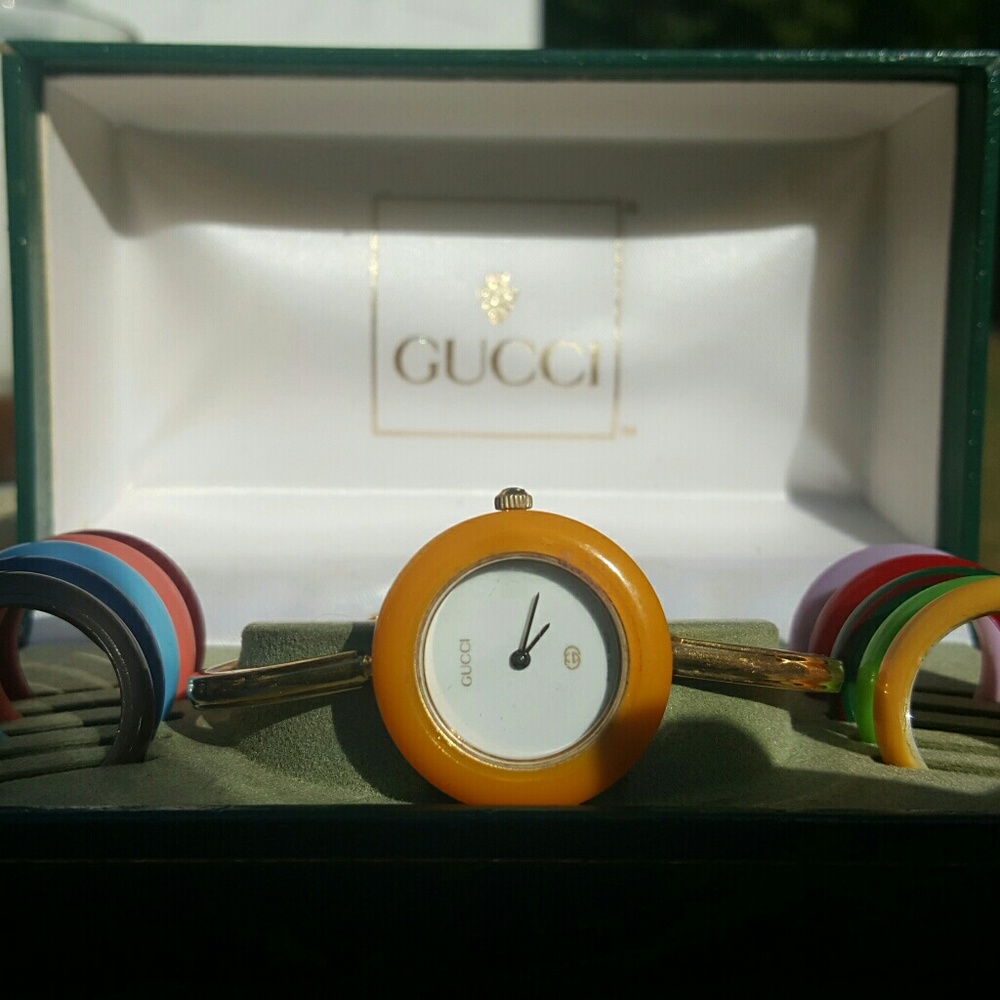 Iconic Gucci Vintage Watch, 11 Bezels,