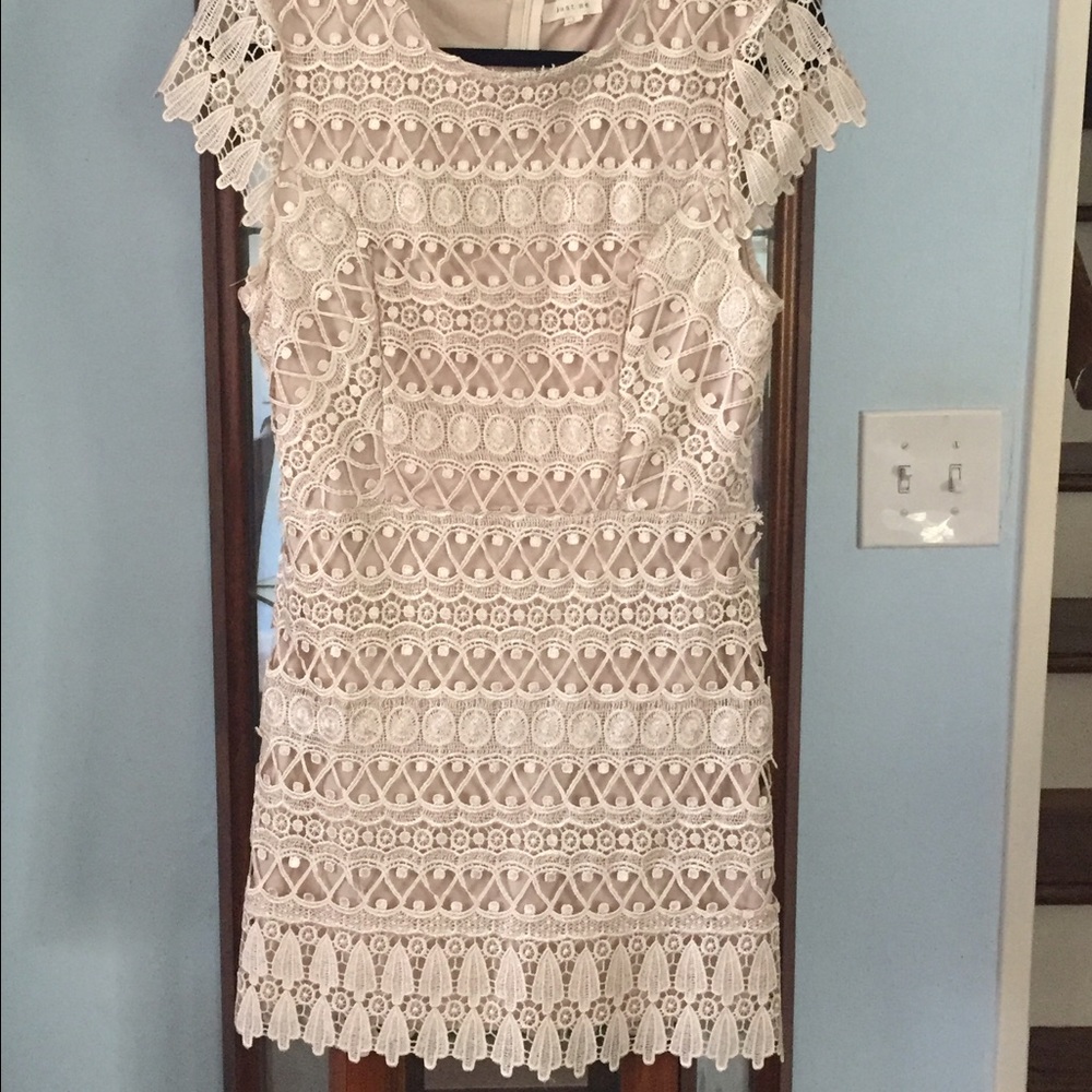 Dress - Picture 2 of 4