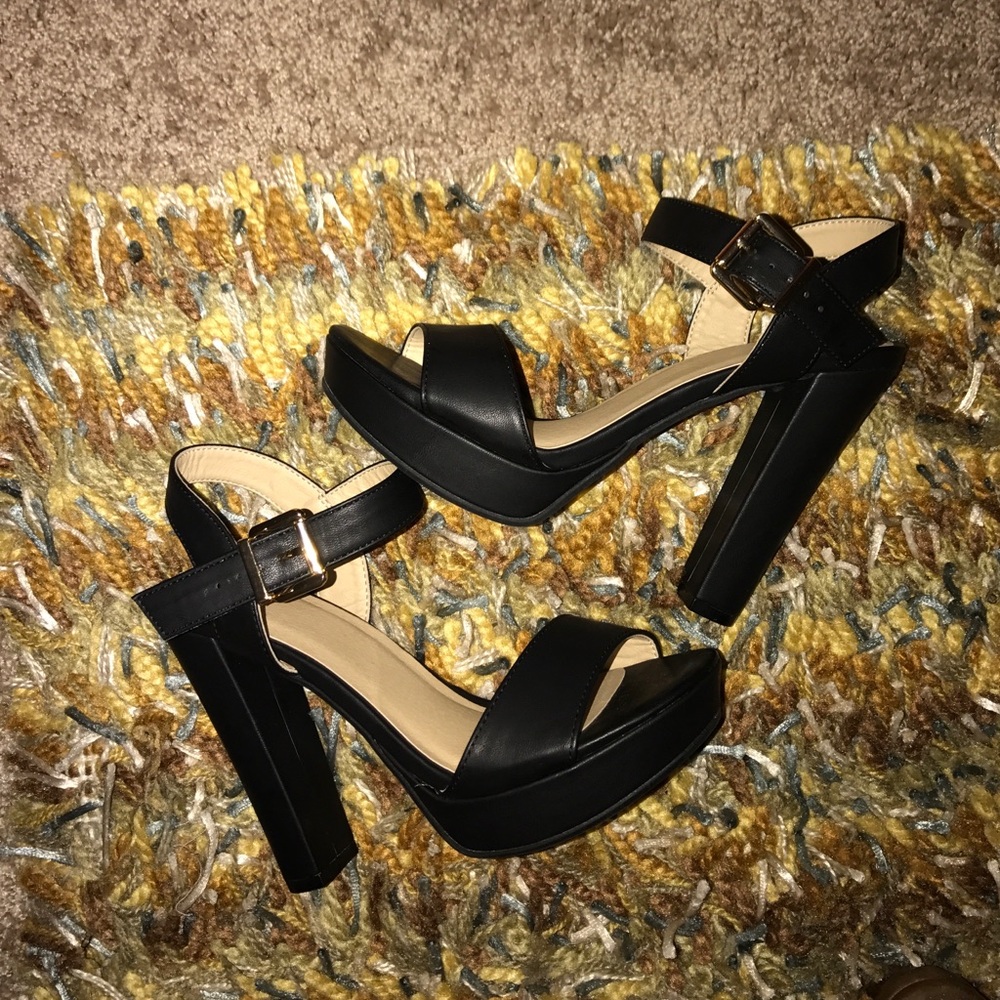 Black Strappy Heels w/ Gold Buckle