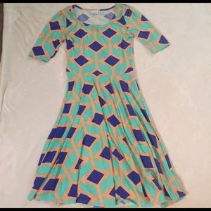 LuLaRoe Nicole size Medium