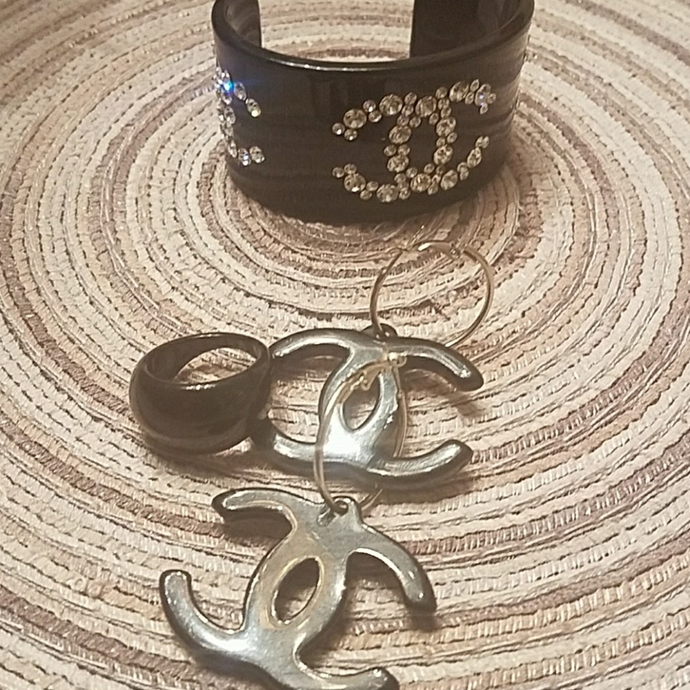 Used Chanel earrings and braclet