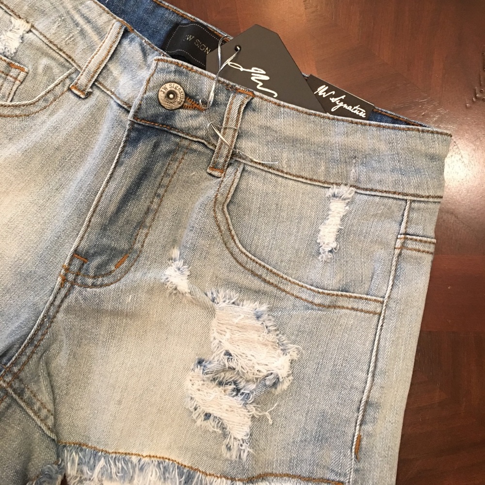 ❤ New Listing ❤ Denim Shorts - Picture 5 of 7