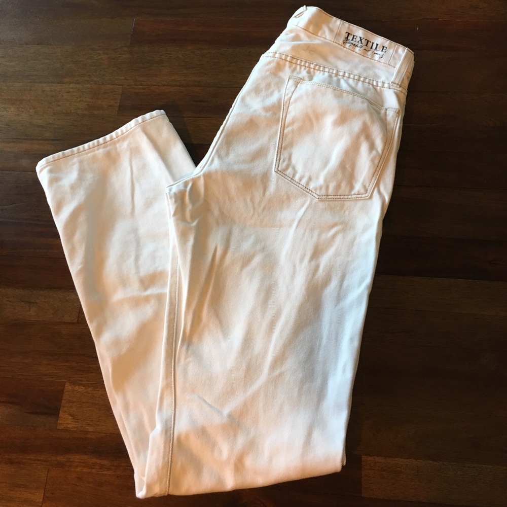 Elizabeth and James Jeans