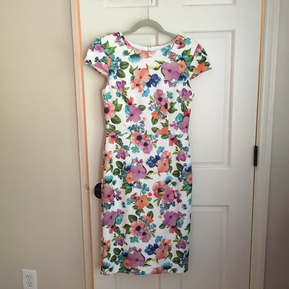 Betsey Johnson Floral sheath dress - sz 6