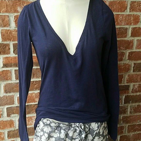 Victoria Secret top and bottoms - Picture 2 of 6