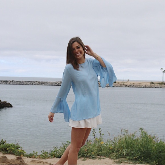 blue flutter sleeve top - Picture 2 of 4