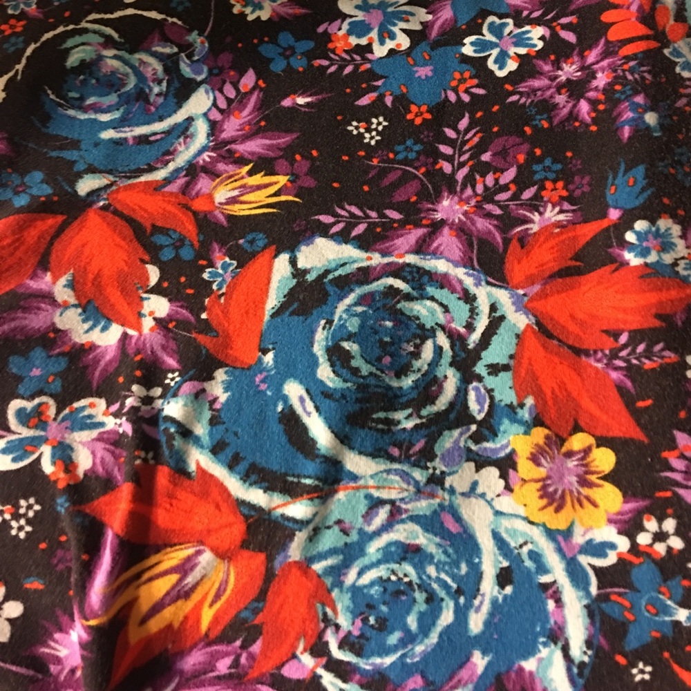 TC Floral Lularoe leggings