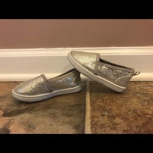 Girl's Sparling Slip-Ons (Size 4)