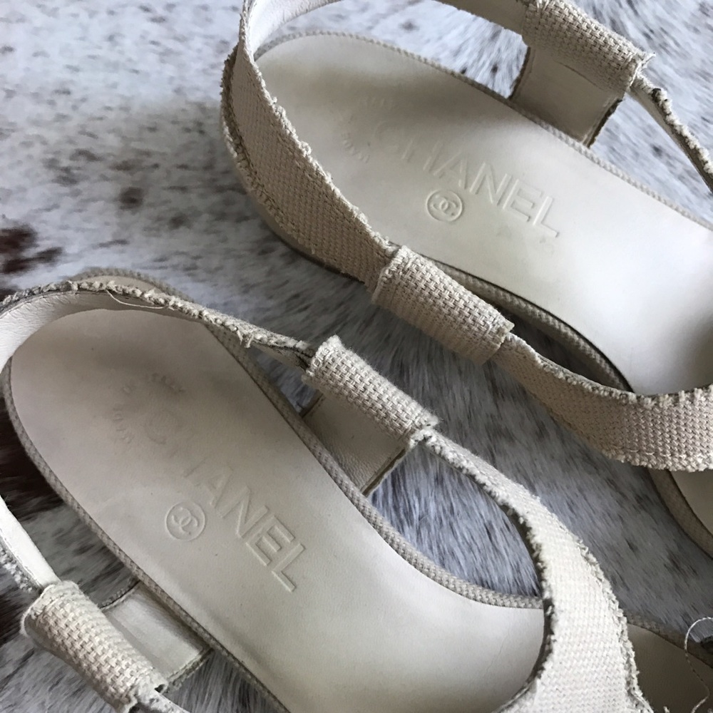 Chanel heart logo nude canvas sandals 39 - Picture 3 of 8