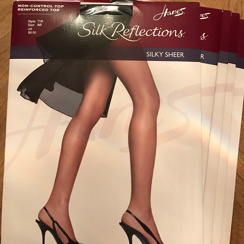 4 pairs Hanes Silk Reflections Sheer Pantyhose
