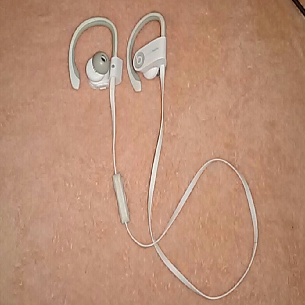Beats bluetooth powerbeats 2