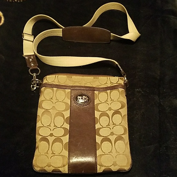 Coach crossbody - Picture 1 of 4