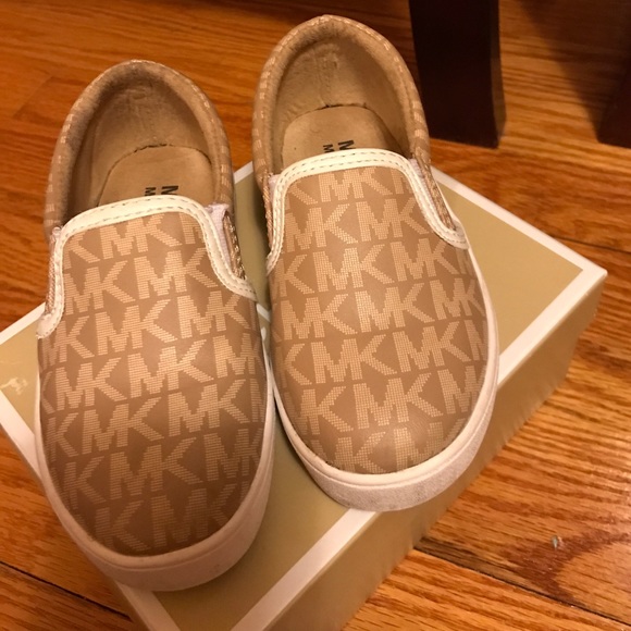 Toddler girl shoe - Picture 2 of 2