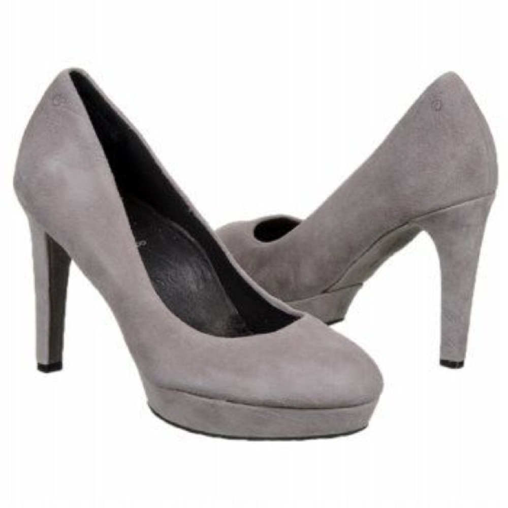 Rockport comfortable, gray, suede platform pumps