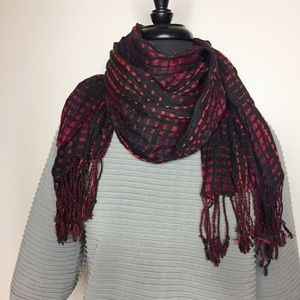 ❌SOLD❌  Black and red scarf with fringe