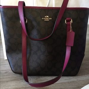 🌸Coach Signature Zip Top Tote Brown/Fuchsia