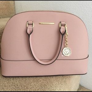 NWT Beautiful blush classic bag!