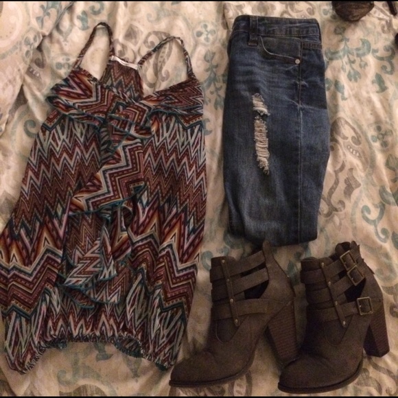 Tribal print tank❤️💚💙💛💜 - Picture 1 of 4