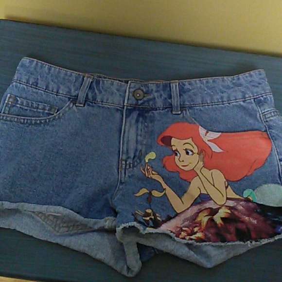 Disney Pants - Size 5 shorts the little mermaid