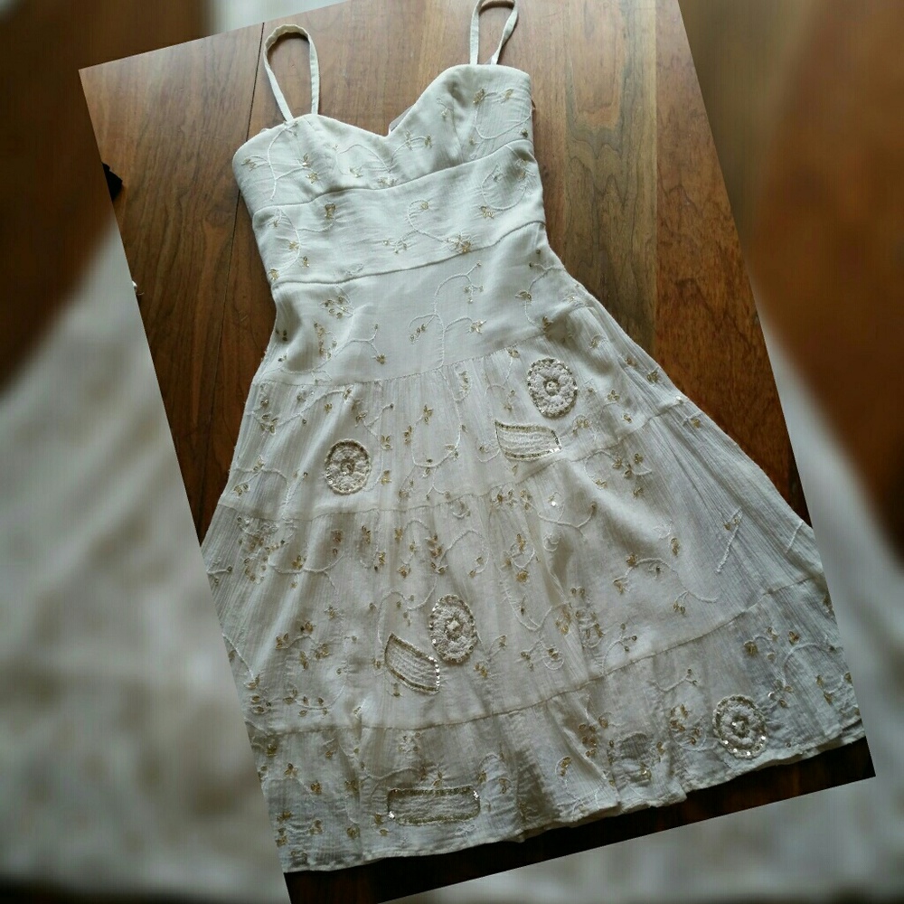 White Summer Dress - Picture 4 of 5