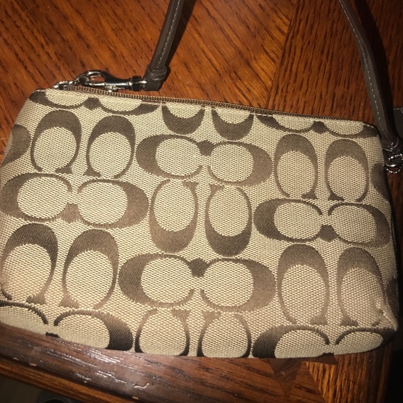 Coach Wristlet/ Wallet - Picture 4 of 5