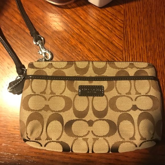 Coach Wristlet/ Wallet - Picture 5 of 5