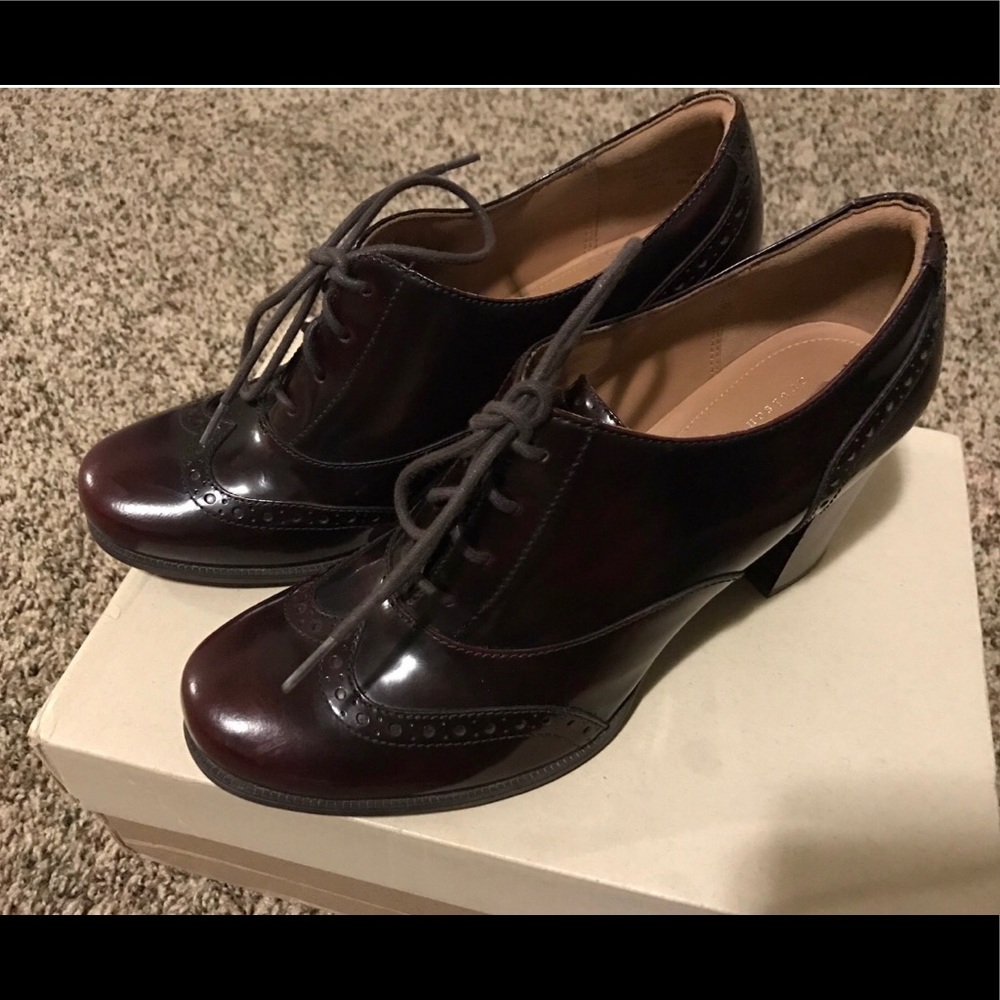 Clarks Ciera Pier Burgundy Leather shoes.