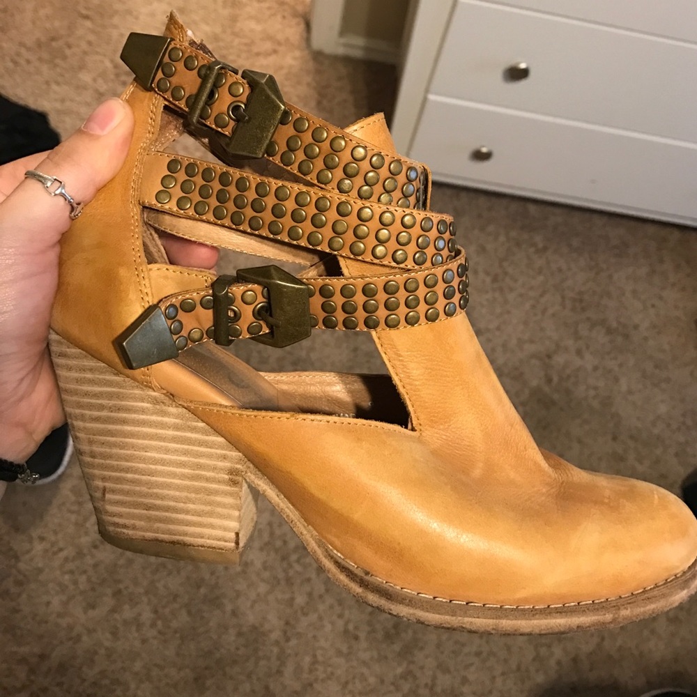 Jeffrey Campbell tan leather booties