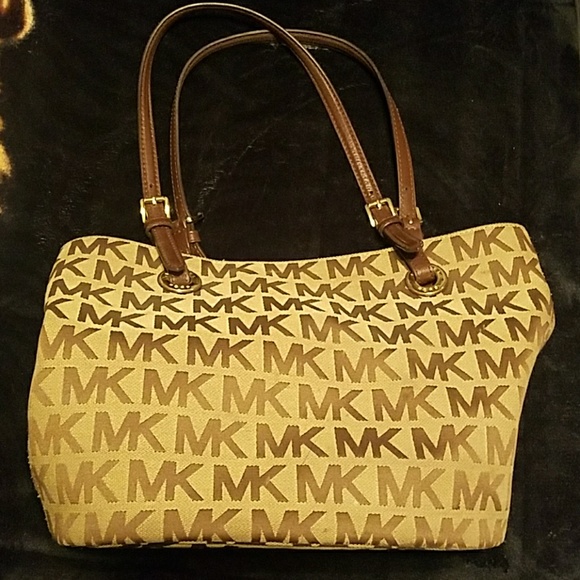 Mk purse - Picture 2 of 4