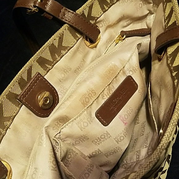 Mk purse - Picture 3 of 4