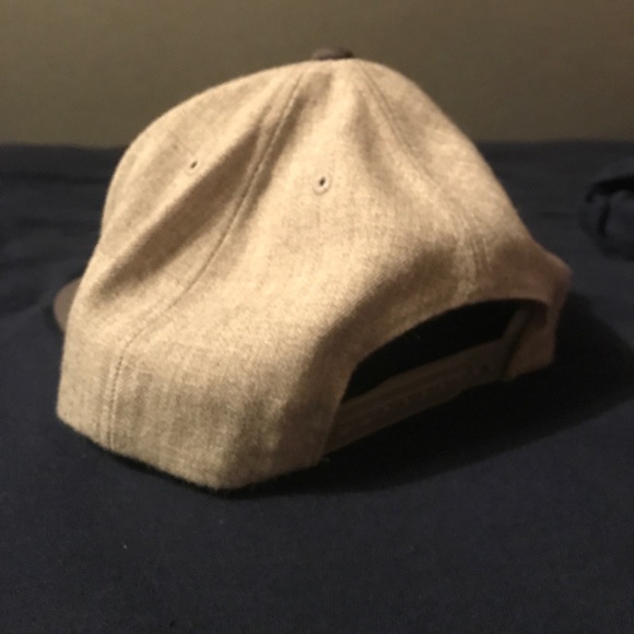 Snap back - Picture 2 of 2