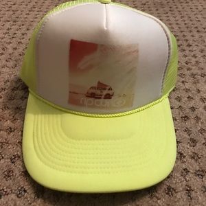 Trucker hat
